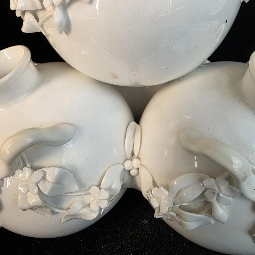 1877 Antique Royal Worcester‎ Aesthetic Movement Four Well Globe Bud Vase White